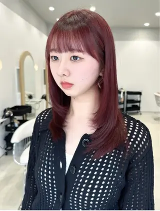 ミディアム 木田 真菜のヘアスタイル