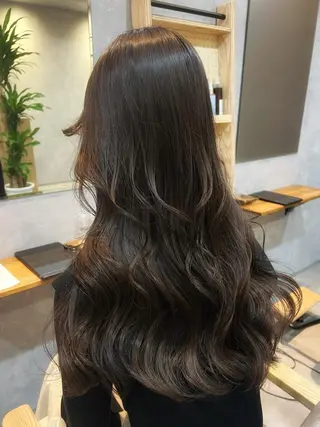 ロング カラー 中村 ひなたのヘアスタイル