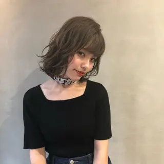 ミディアム 小林 愛花のヘアスタイル
