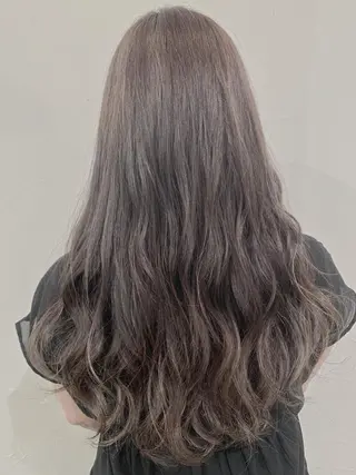ロング カラー 乳井 悠香のヘアスタイル