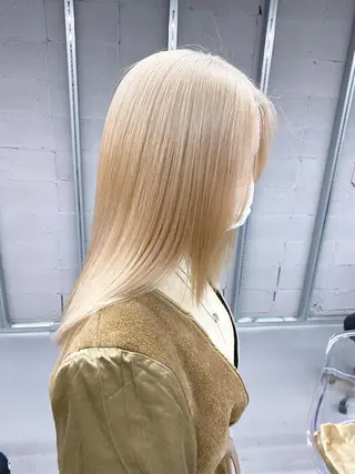 セミロング カラー 谷口 優冴のヘアスタイル