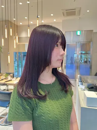 セミロング カラー ミオ💎透ける暗髪／ ブリーチなしWカラーのヘアスタイル