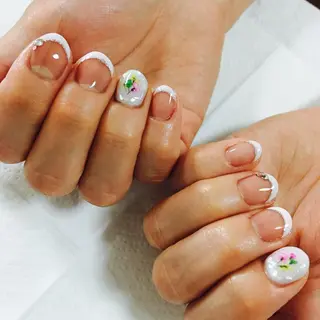 ネイル THECOLORS所属・近貞 莉奈のネイルデザイン