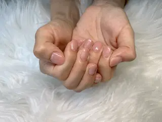 ネイル HENECY🍓 momokaのネイルデザイン