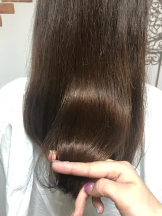 ミディアム ハピネスフィール所属・江藤 菜緒里のヘアスタイル