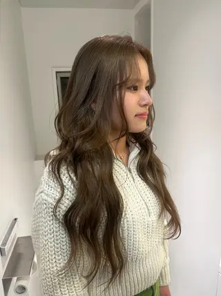 ロング カラー ヘアアレンジ ブリーチカラー💫 Miku🫶🏻のヘアスタイル