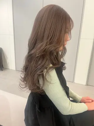 ロング カラー 高発色ブリーチ/ ハイレイヤー🪽aiのヘアスタイル
