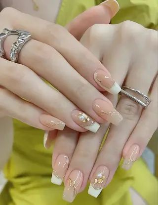 ネイル 花花 ネイルサロンのネイルデザイン