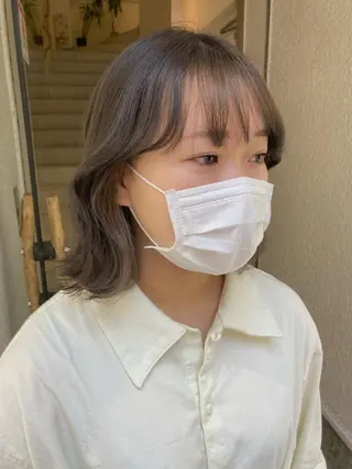 ミディアム カラー 綿貫 美香のヘアスタイル