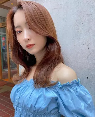 セミロング カラー ヘアアレンジ 山下 加織のヘアスタイル