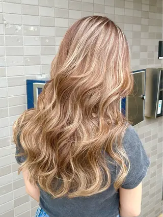 セミロング カラー ✨ハイライト/バタフ ライレイヤー/原宿✨のヘアスタイル