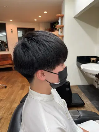 メンズ barbershop tête所属・山﨑 優貴のヘアスタイル