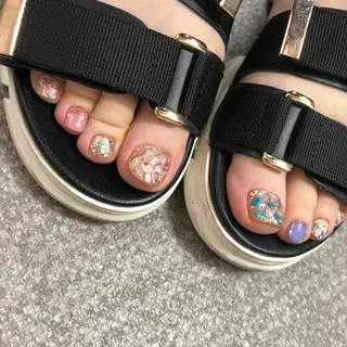 ロング カラー ヘアアレンジ キッズ ネイル マツエク・マツパ 福田 加奈のネイルデザイン