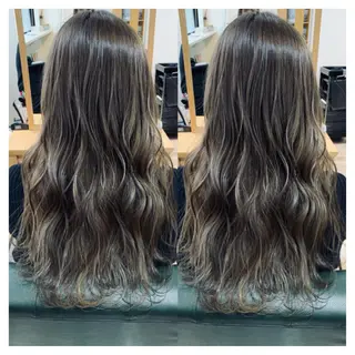 ロング カラー 村山 茉衣のヘアスタイル