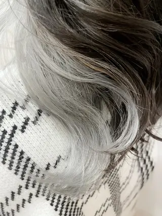 ミディアム カラー 古澤 あかねのヘアスタイル