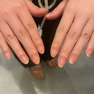 ネイル 𝑟𝑖𝑠𝑎 🕯‎🤍のネイルデザイン