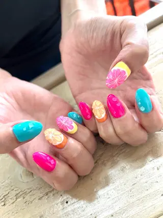 ネイル Nail Salon Suri Suriのネイルデザイン