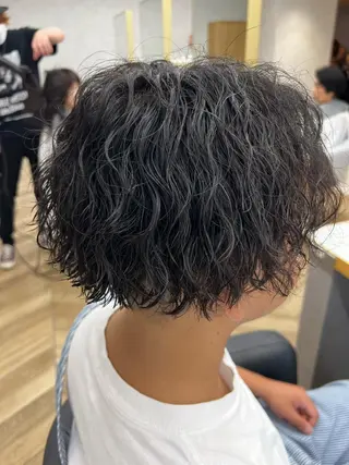 ミディアム パーマ メンズ 🪐メンズ特化 ヤマクラ　タイキのヘアスタイル