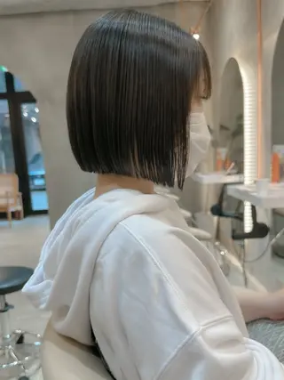 ショート カラー ボブ/ショート/ 縮毛矯正⚜️工藤昴のヘアスタイル