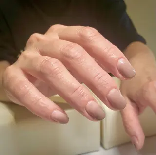 ネイル Aya Mauleaのネイルデザイン