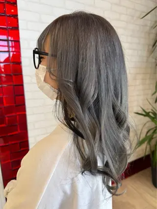 セミロング カラー vis lien　川口店所属・土屋 咲希のヘアスタイル