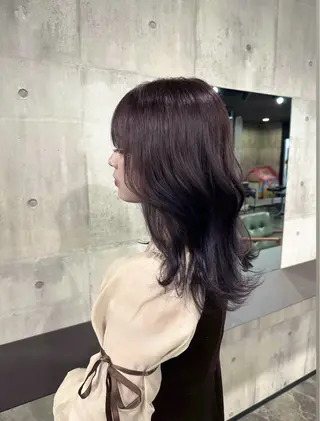 セミロング カラー amy .のヘアスタイル