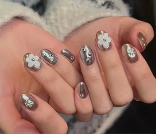 ネイル MoonHi Nail Salon所属・MoonHi Nail 朝霞台のネイルデザイン