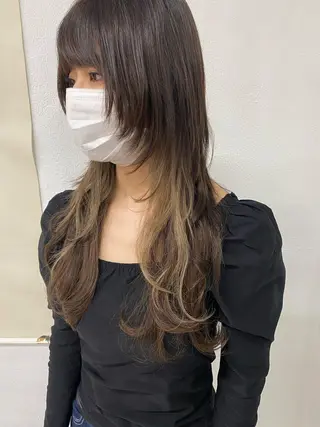 セミロング カラー レイヤーウルフ エクステ磯部のヘアスタイル