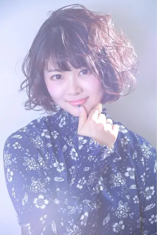 ショート カラー 伊藤 裕貴のヘアスタイル