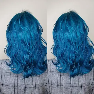 セミロング カラー ツヤ髪✨縮毛矯正 ハイトーンカラーのヘアスタイル