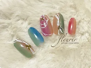 ネイル フルリール 【プライベートサロンのネイルデザイン