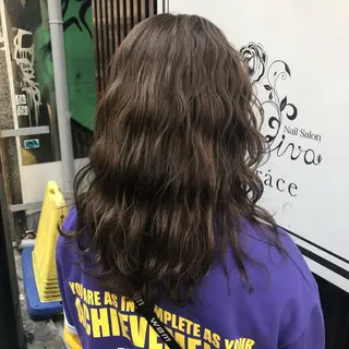 ロング しもかわ かほのヘアスタイル