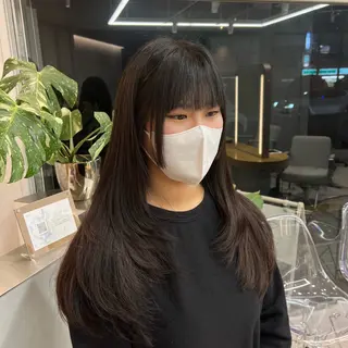 ロング カラー 小森聖奈 韓国風レイヤーカットのヘアスタイル