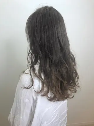 ロング カラー 湯浅 了一のヘアスタイル