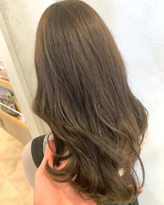 カラー ima所属・メンズカット ニヘイのヘアスタイル