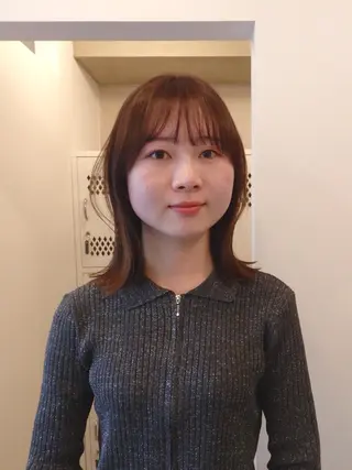 セミロング 彩葉/ブリーチ/ カットモデル栄・伏見のヘアスタイル