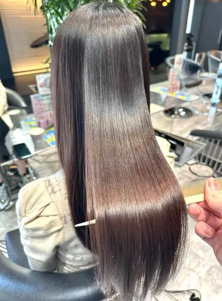 ロング 美髪矯正/酸性ストレ ート/艶カラー/堅田のヘアスタイル
