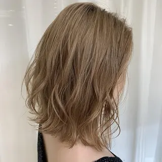 ミディアム カラー ヘアアレンジ 福壽 優奈のヘアスタイル