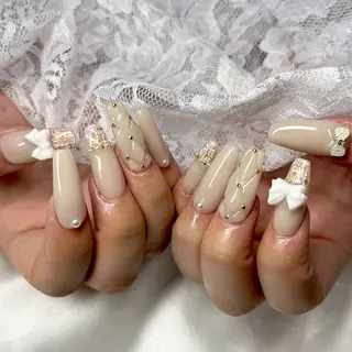 ネイル . 未來のネイルデザイン