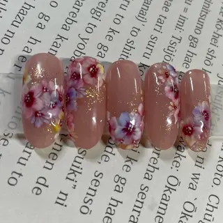 ネイル 奥園 良恵のネイルデザイン