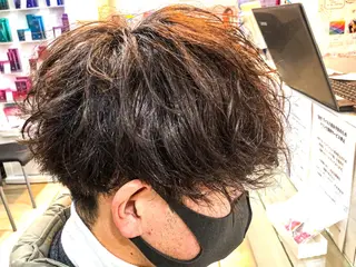 ミディアム パーマ メンズ 韓国風メンズ/毛流れ ヘアなら須田龍世のヘアスタイル