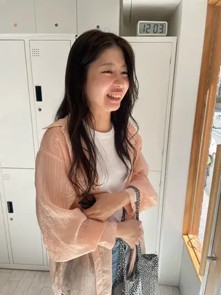 セミロング カラー パーマ 髙橋奈緒子 ⭐︎newi京橋のヘアスタイル