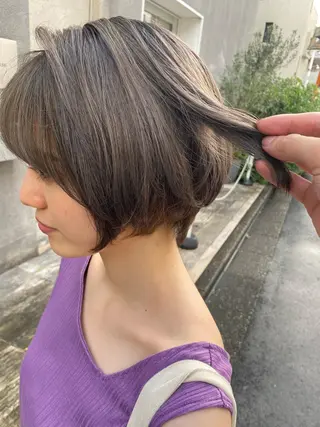 ショート 赤み消し韓国ヘア レイヤー縮毛🤍渡邉のヘアスタイル