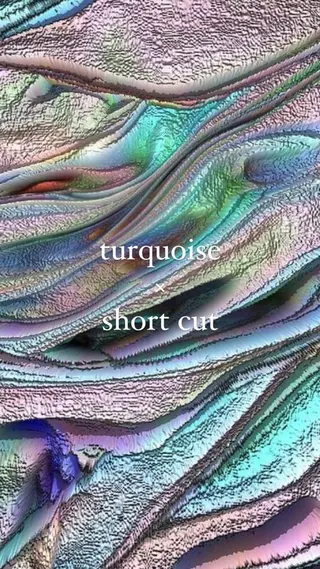 ショート カラー 束所属・毛流れセンターパート Sakiのヘアスタイル