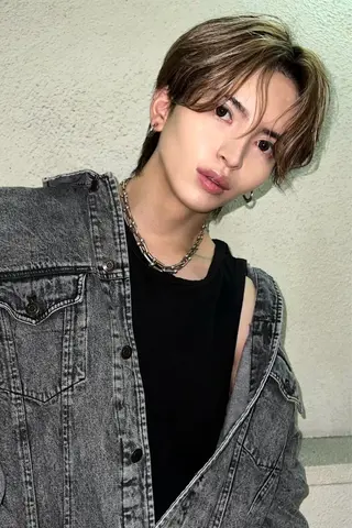 ミディアム カラー メンズ メンズスタイリスト 前田雄輝のヘアスタイル