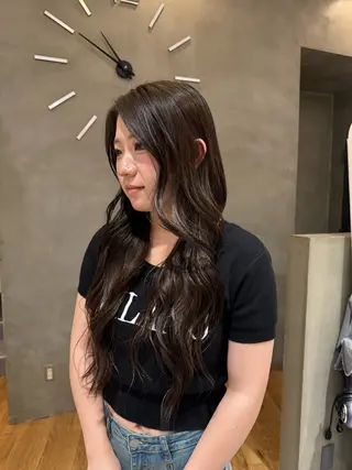 ロング SARA 【大阪梅田】のヘアスタイル