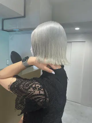 カラー miu .のヘアスタイル