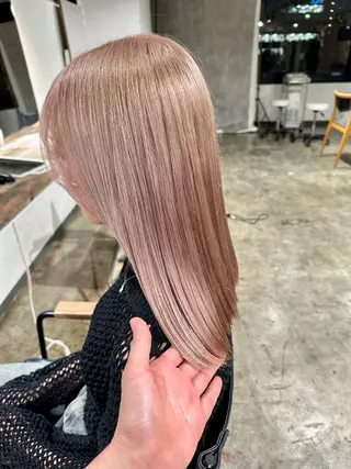 ミディアム カラー ✨艶ブリーチカラー ✨四ノ宮裕己のヘアスタイル