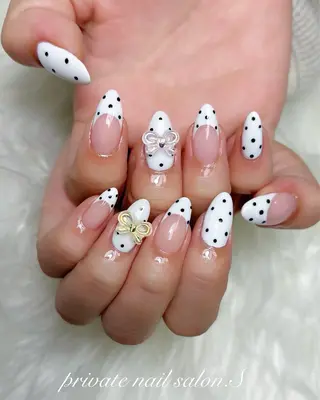 ネイル 関山 志乃のネイルデザイン