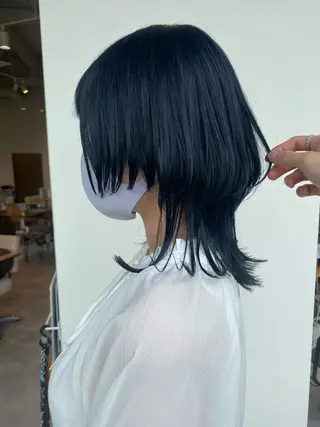 ミディアム 大阪ウルフカット ハッシュカットのヘアスタイル
